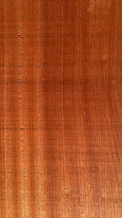 Madera fina "Caoba Sapelli".