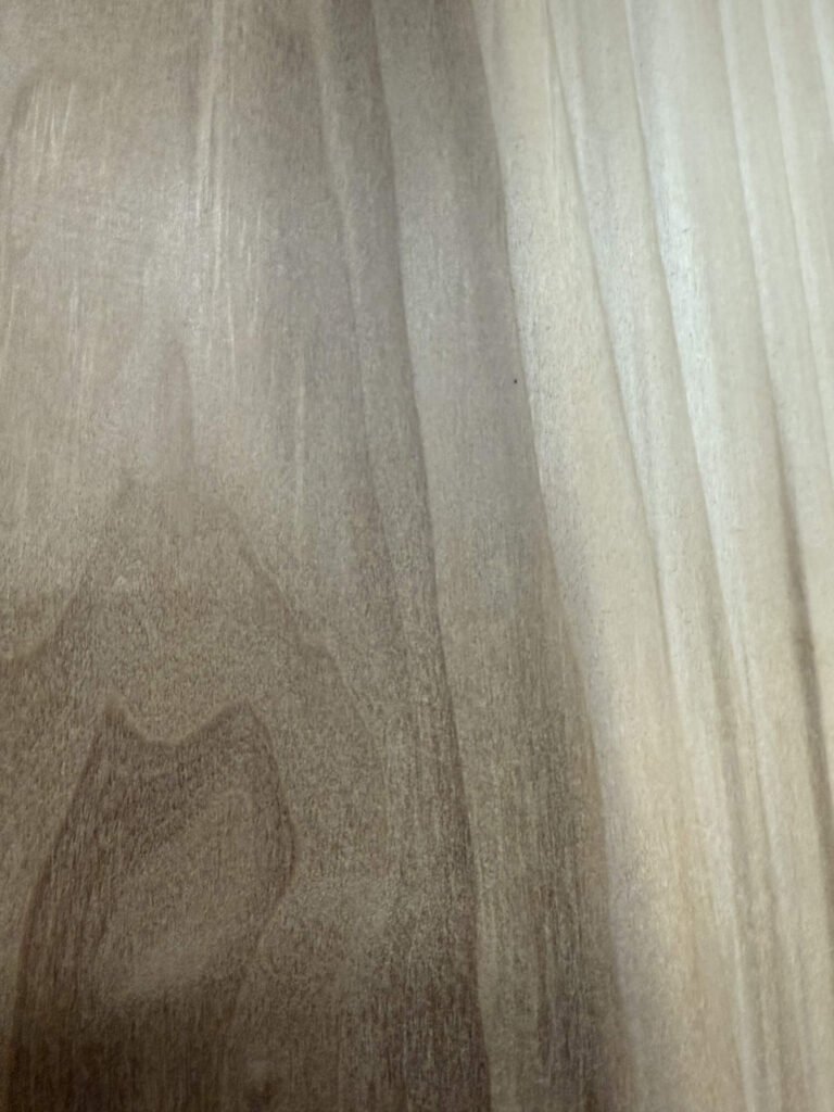 Tabla de madera fina: Poplar | Imagen tomada por Maderas y Materiales JR